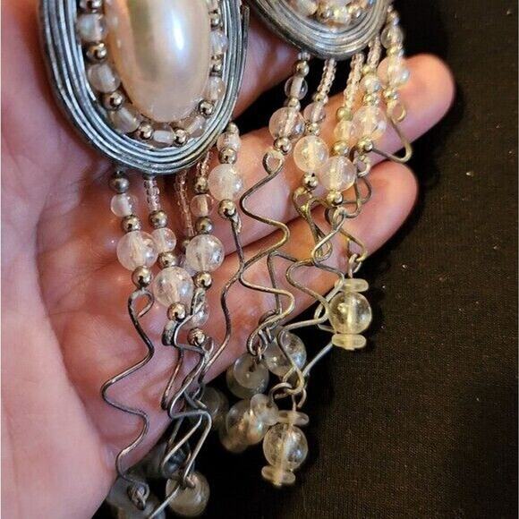 Vintage 70’s Outstanding Rare Silver Tone Pearl Tassel Clip-On Earrings - Unique - Picture 7 of 14